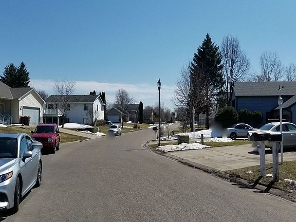 5th image of 3824 Hallmark Ave N