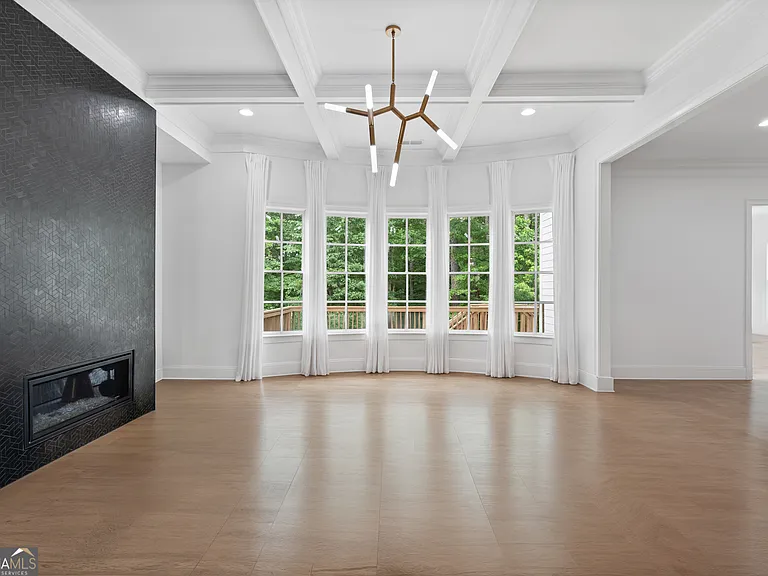 2045 Kent Ct — Photo 36