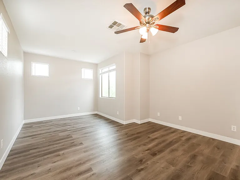 8115 Altamont Ridge St — Photo 10