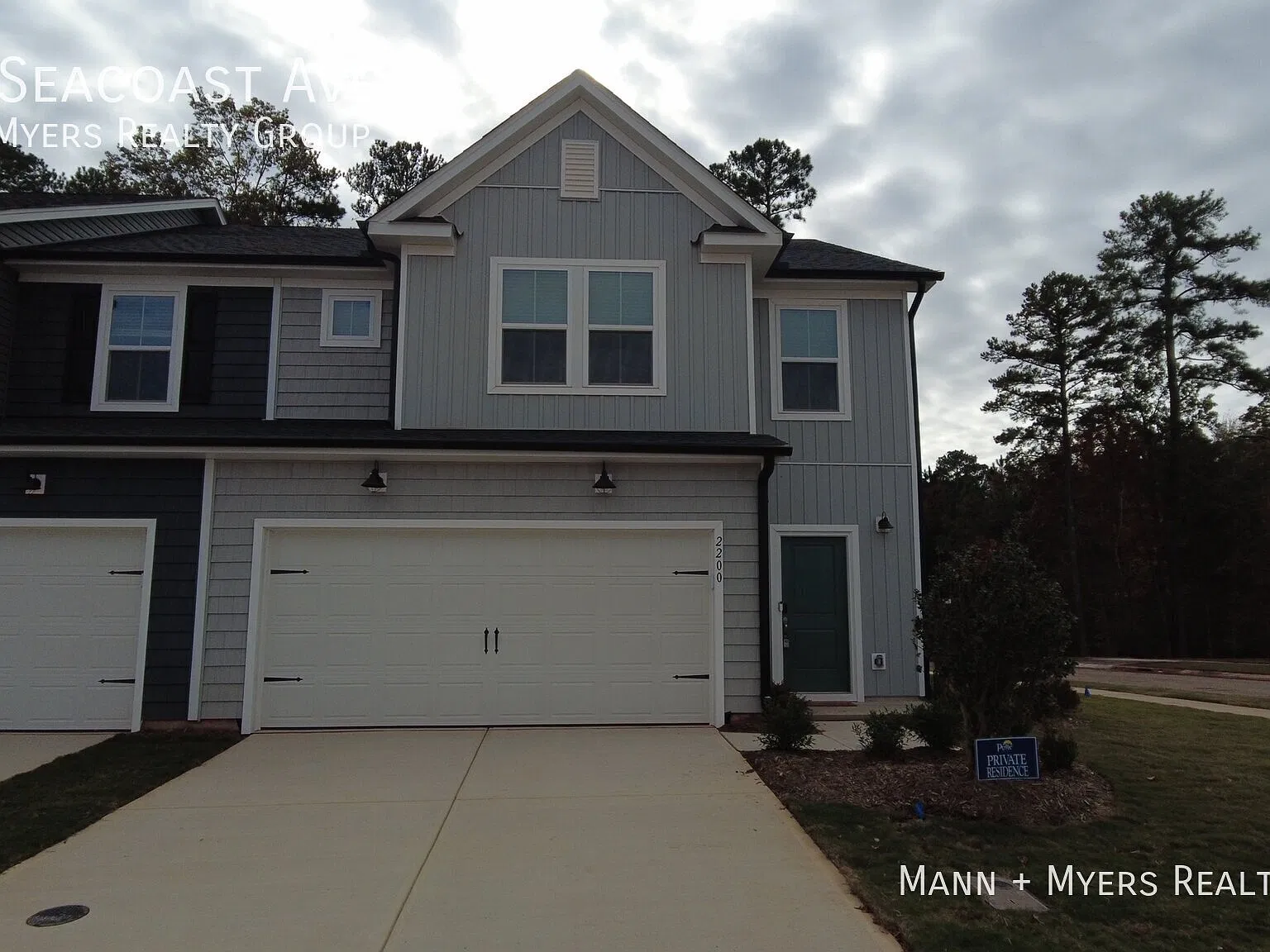 End-Unit Townhome for Rent - 3bd 2.5 ba — Photo 1