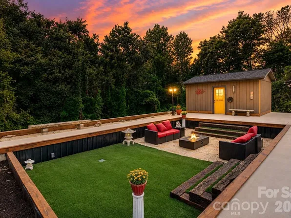 4087 Austin Rd, Hudson, NC 28638