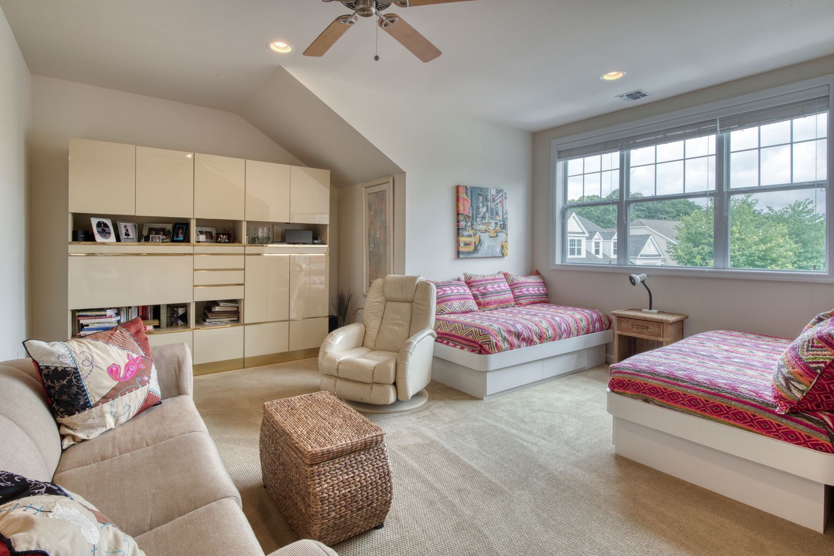  Loft Den, Guest Space