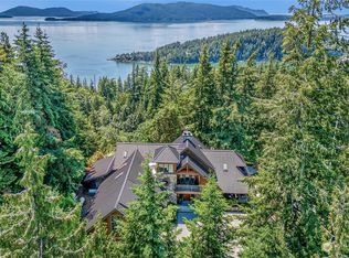 1401 Chuckanut Crest Dr, Bellingham, WA 98229