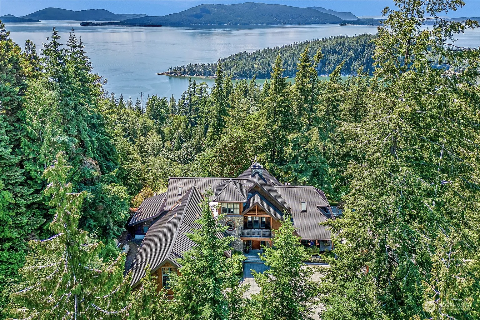 1401 Chuckanut Crest Drive photo 1