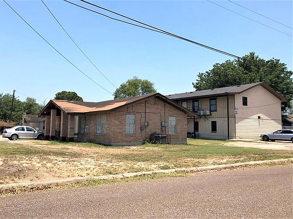 3rd image of 912 S San Antonio Ave
