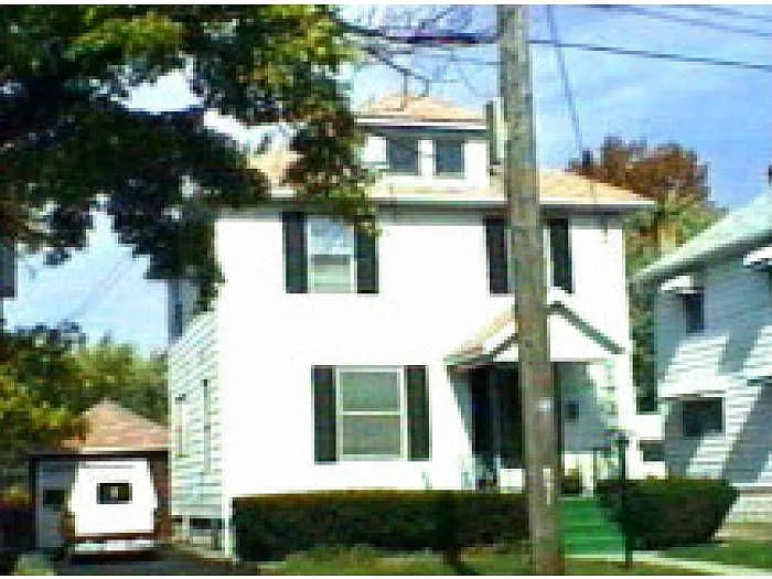 442 W Grand Ave photo 1