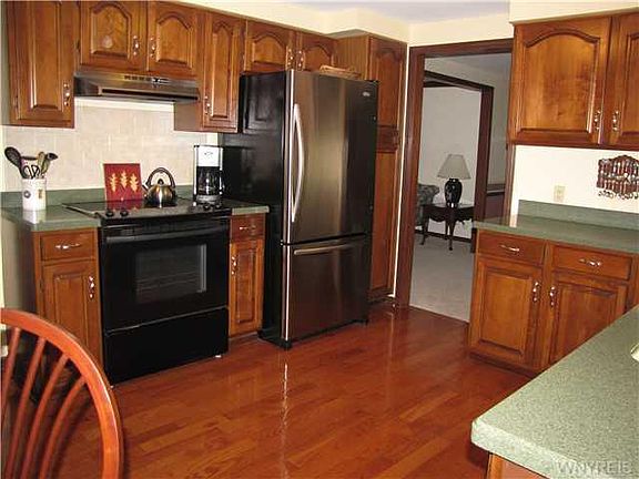 3rd image of 183 Havenwood Ln