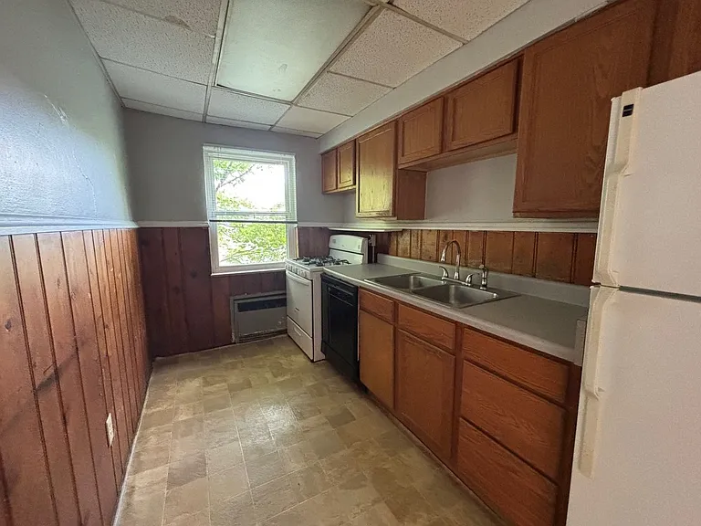 596 Lowell Ave — Photo 18