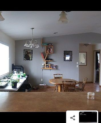 3rd image of 527 Juniper Dr