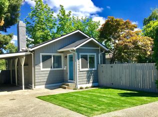 9032 32nd Ave SW, Seattle, WA 98126