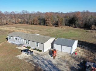 138 Glazier Trail Rd, Wellsville, MO 63384