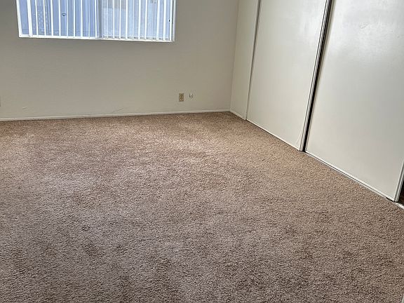 5th image of 1026 E Washington Ave APT 16