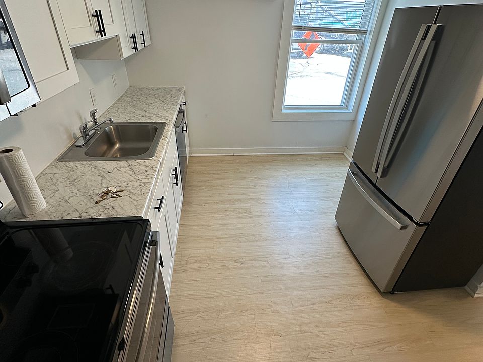 1st image of 124 Felton St #2L