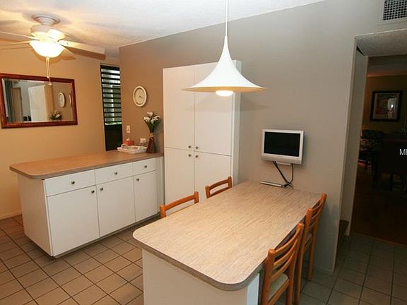 4th image of 352 Pine Run Dr