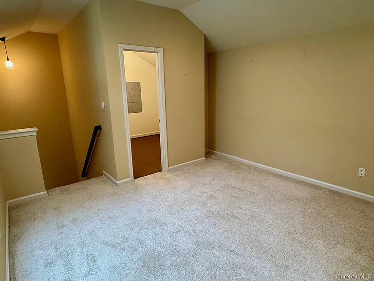 8 Green Ct — Photo 35