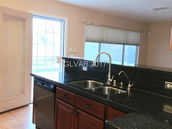 5th image of 9416 Tall Wood Ln