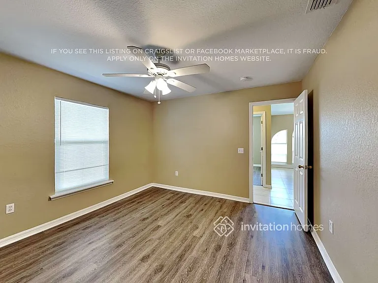 703 Martin Ln — Photo 13