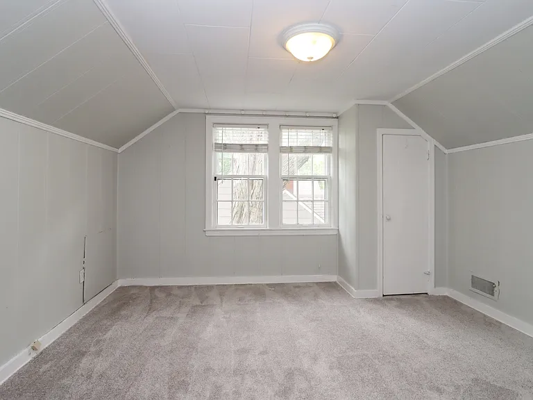 4924 W 57th St — Photo 15