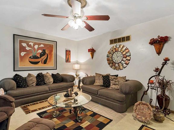 3rd image of 6625 Sassenrath Ln