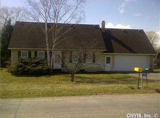 63 Jackim Rd, Oswego, NY 13126