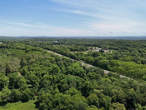 4th image of Off Schoolhouse Rd
