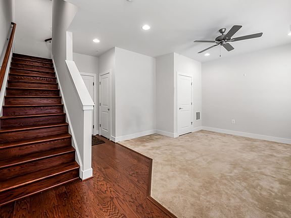 4-web-or-mls-2431 GlenAllan Avenue 4__08142025