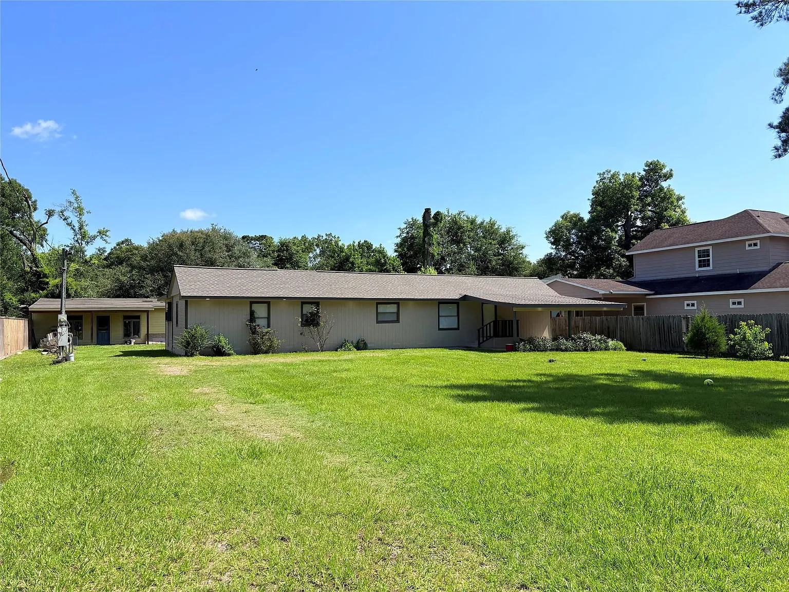 3 bed, 3.0 bath, 1512 sqft, $2,000 — Photo 3