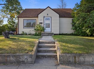 224 11th Ave SE, Minot, ND 58701