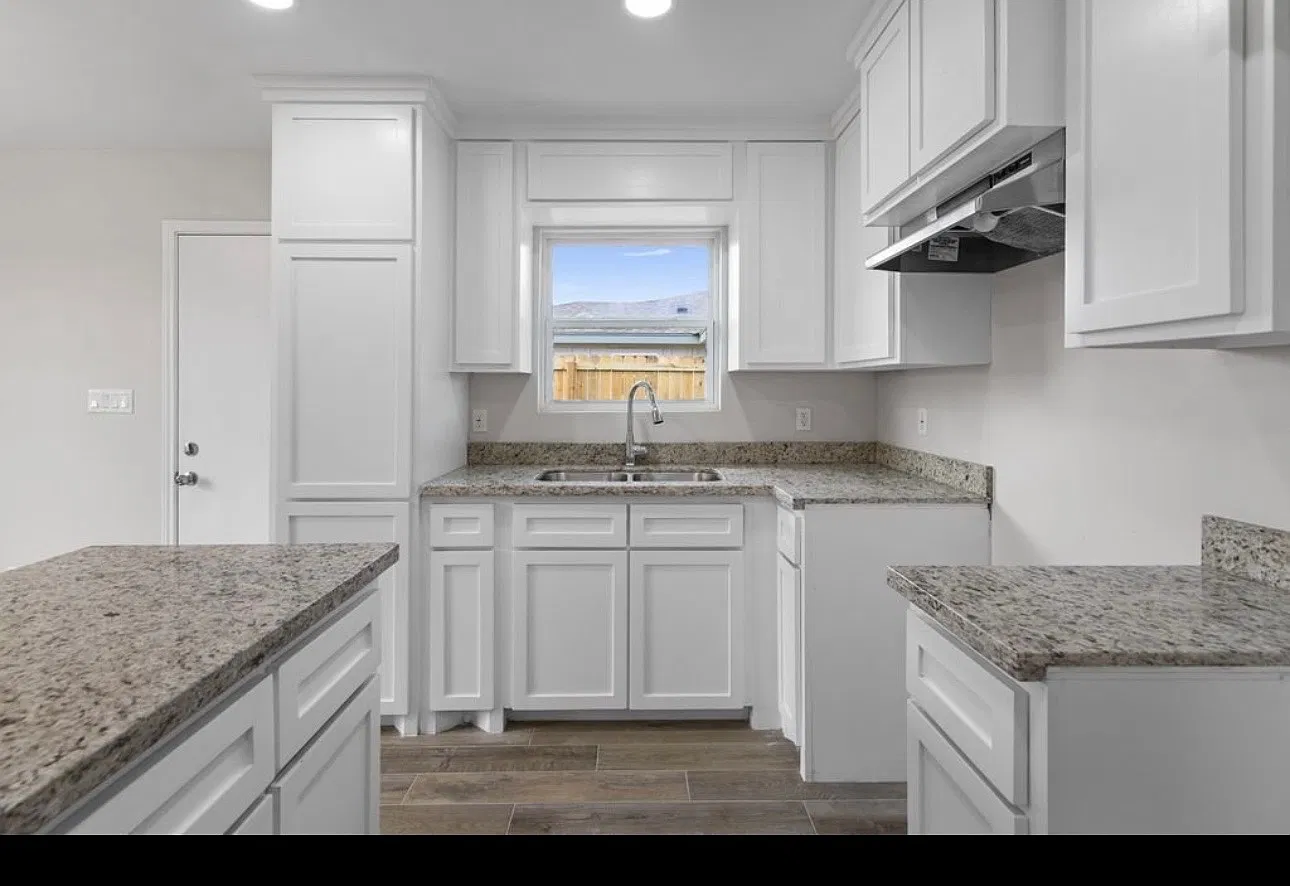 3 bed, 1038 sqft, $1,400 — Photo 4