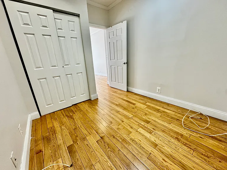 325 E 90th St #4FE — Photo 25