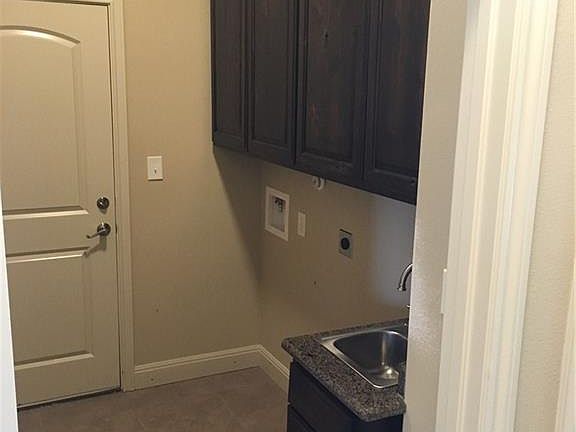 5th image of 2714 Beaver Ln
