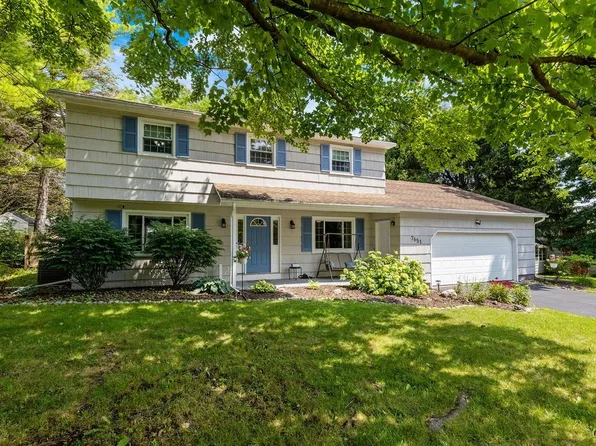 7651 Farmington Rd, Manlius, NY 13104