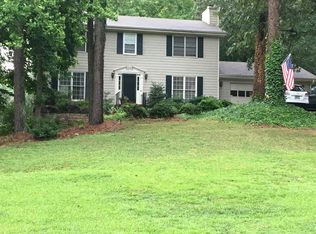 250 Whisper Wood Dr, Roswell, GA 30075