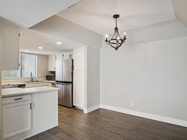 1905 E University Dr #210 — Photo 8