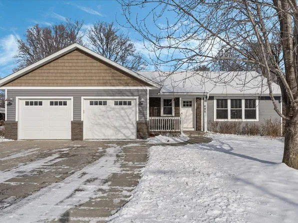 695 6th St SE, Cokato, MN 55321