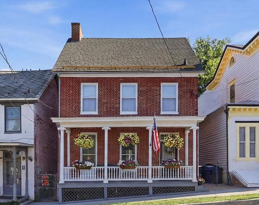 1st image of 213 W Main St