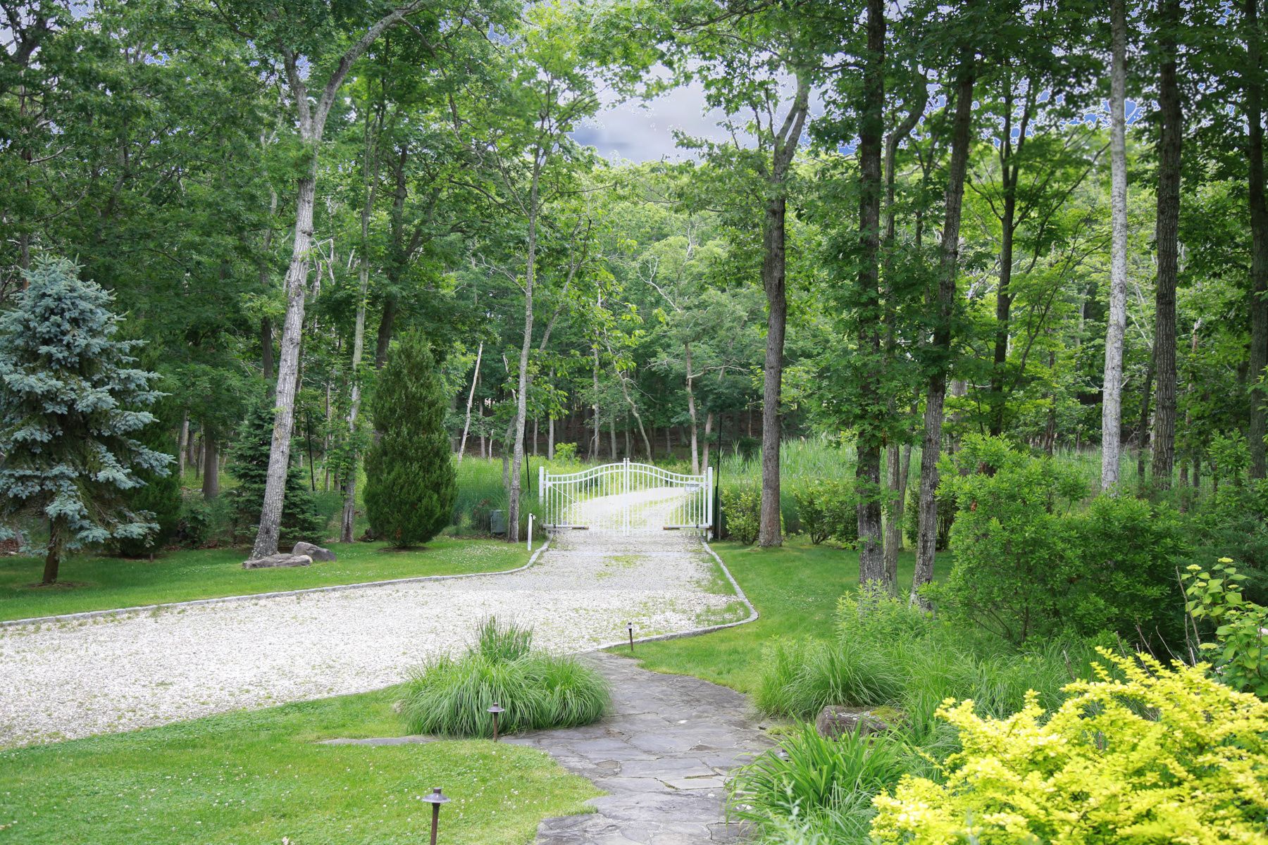 39 Fresh Pond Rd, Sag Harbor, NY 11963 Out East