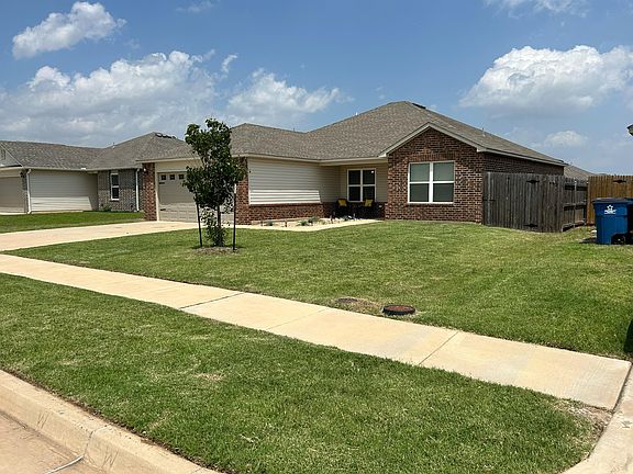 3rd image of 316 Blue Dr