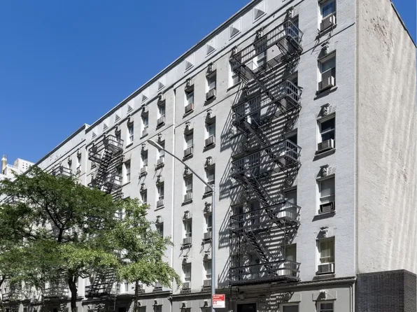 215 E. 66th Street image 2 of 15