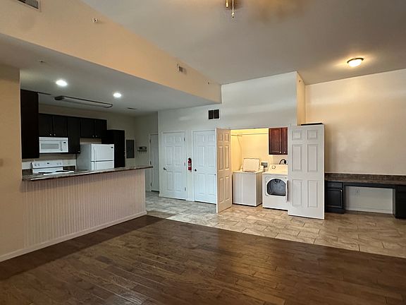 4th image of 504 Jersey St #E