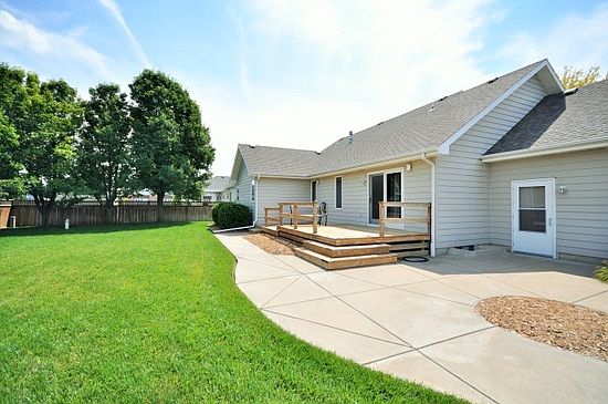 2nd image of 2305 Falconview Dr