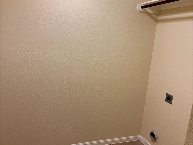 15008 Fernhill Dr — Photo 18