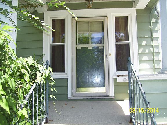 2nd image of 5242 Warren Ave