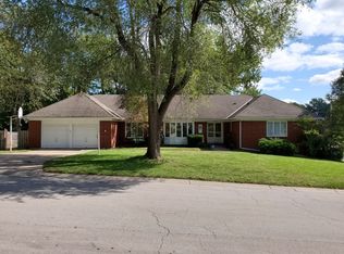 9427 Jarboe St, Kansas City, MO 64114