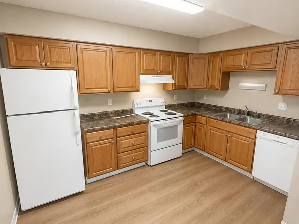 3219 Terrace Dr, Cedar Falls, IA