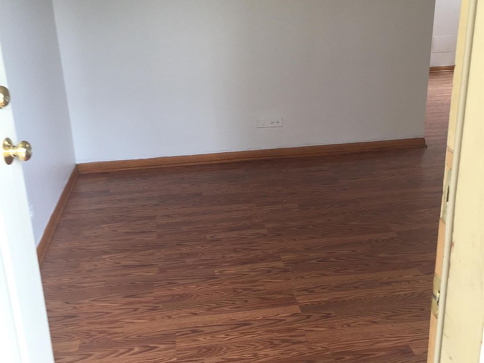 Laminate floor