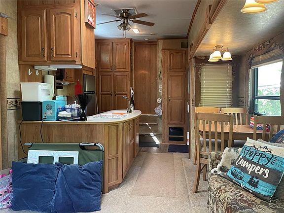 5th image of 22 Timber Valley Ct