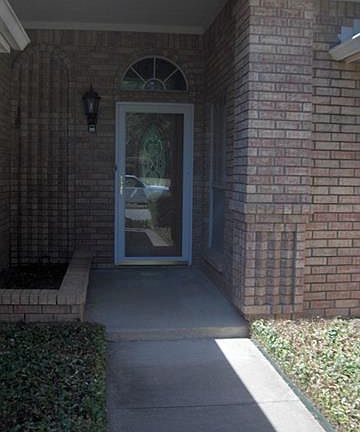 2nd image of 3417 Dorchester Dr