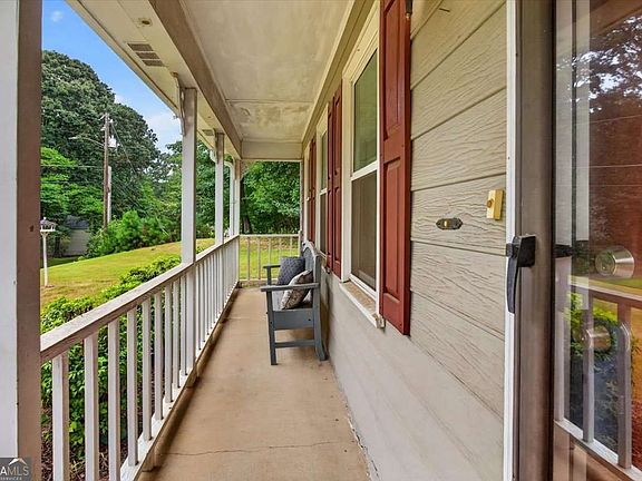 5th image of 294 N Briar Rdg