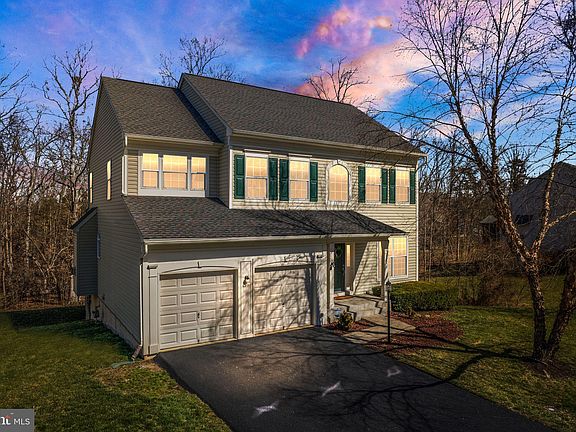 3rd image of 10078 Broadsword Dr